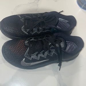 Nike Metcon6 . All black size 7 IN MENS. Would be a size 8.5 in women.